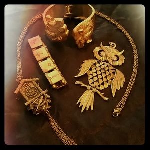 Jewelry LOT- necklace, pendant, bracelets
